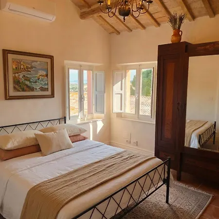 Апартаменты Charming 2-floor With Vineyard Views In Morro Dalba