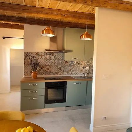 Апартаменты Charming 2-floor With Vineyard Views In Morro Dalba Морро-д'Альба