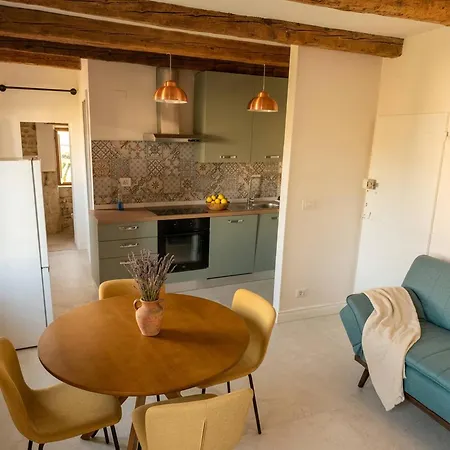 Апартаменты Charming 2-floor With Vineyard Views In Morro Dalba